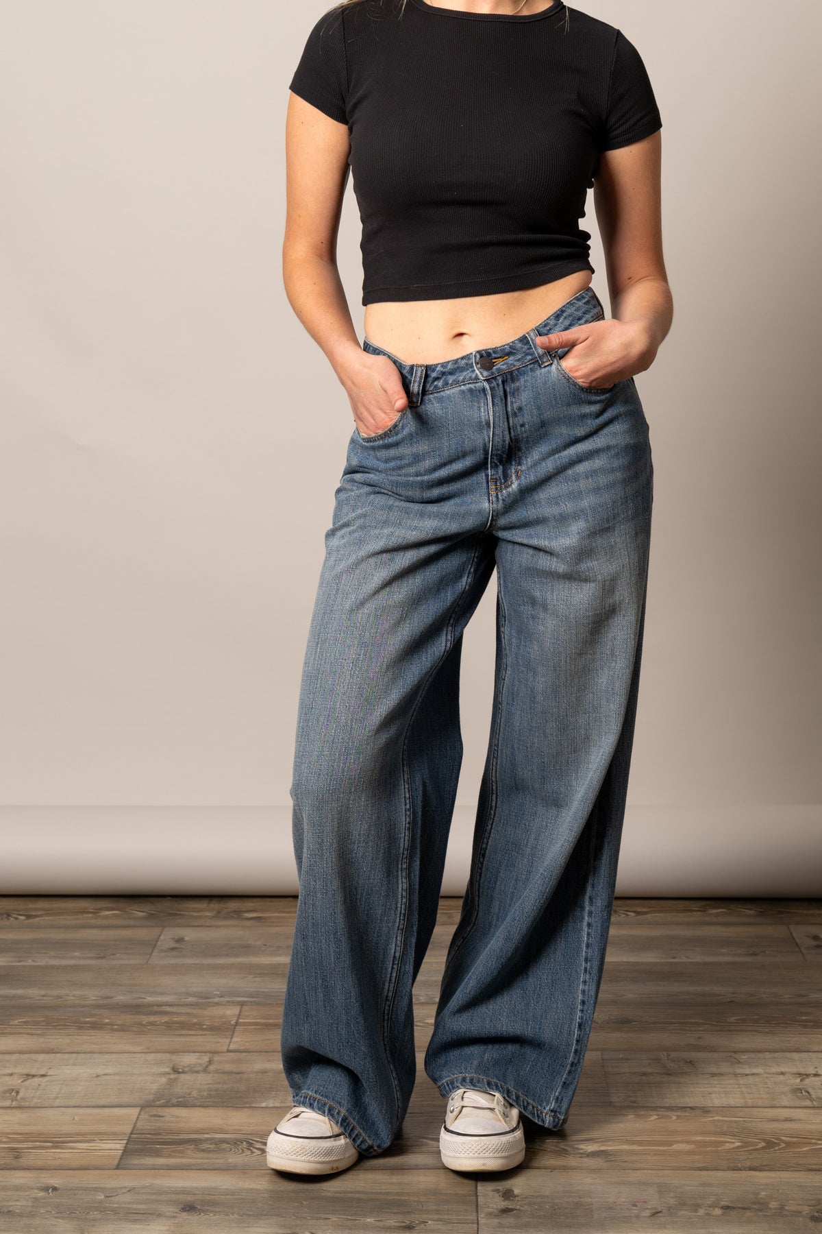 Kimes Ranch Maggie jeans in Antique Wash with a wide leg silhouette and front pockets