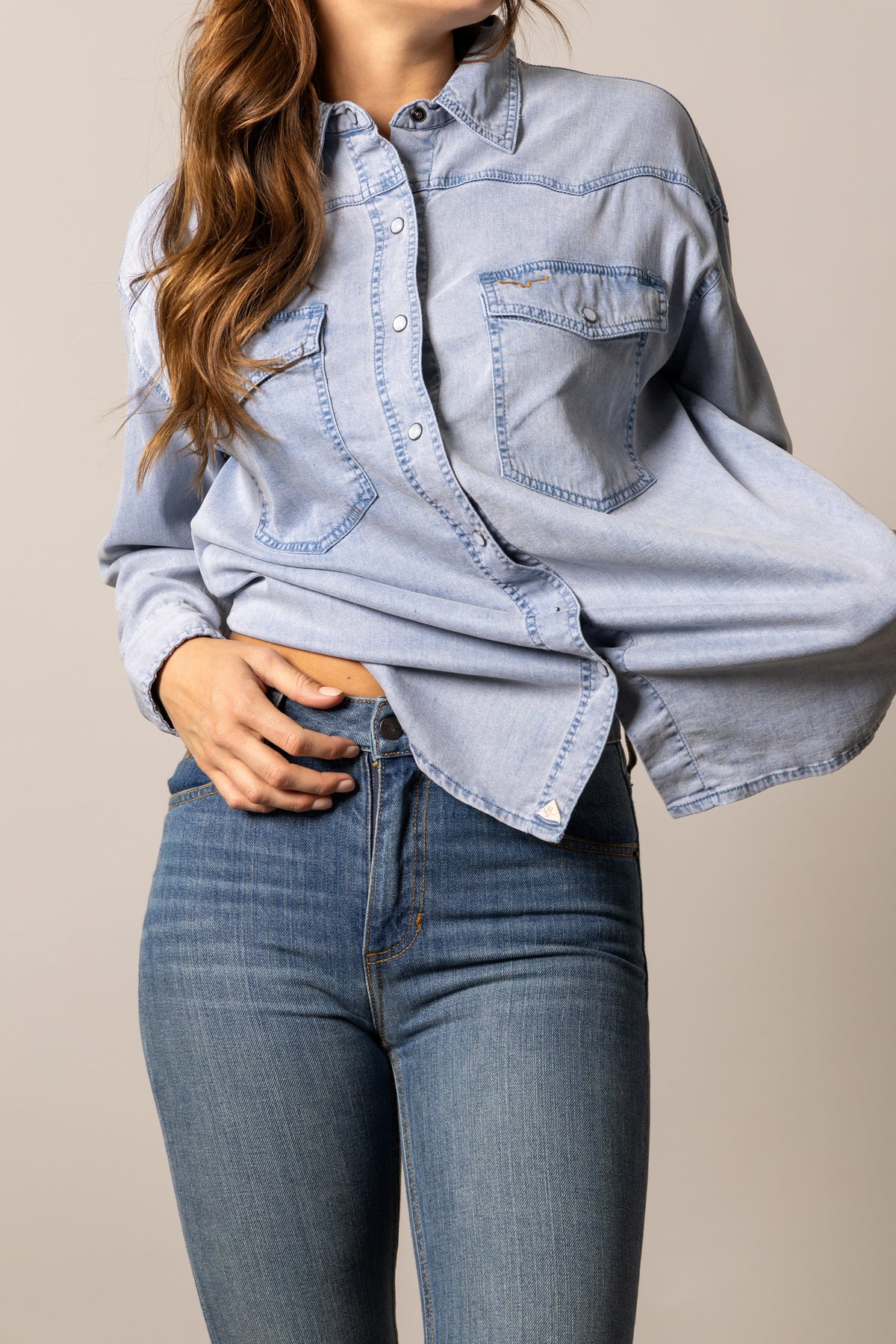 Kimes Ranch Olly jacket in Light Wash with chest pockets and snap buttons