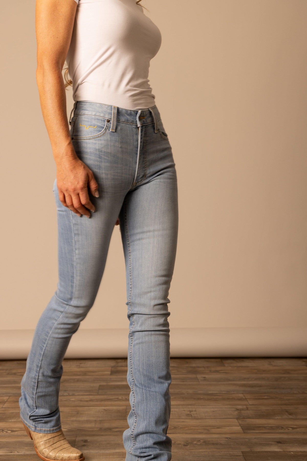 Kimes Ranch Sarah jeans in Light Wash, side view, with a slim fit and front pockets