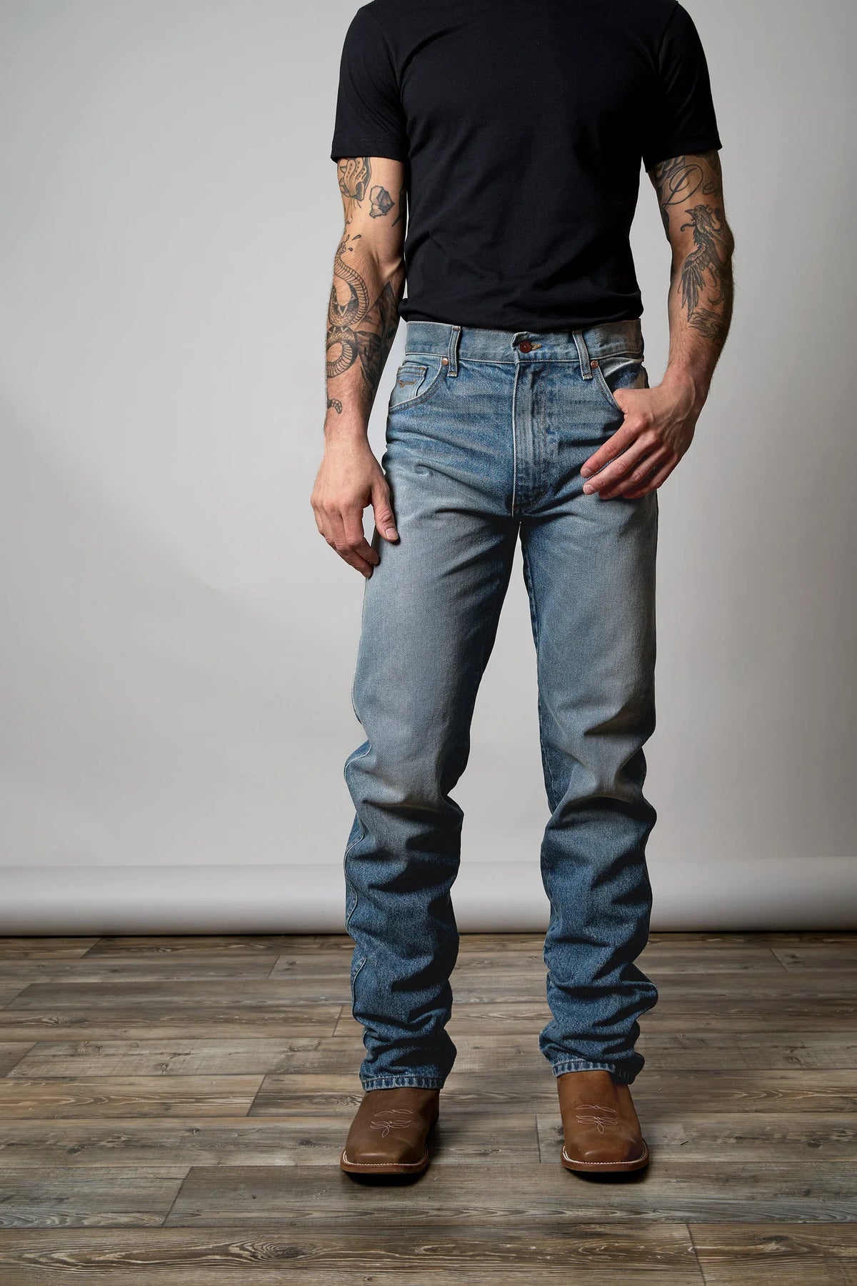 Kimes Ranch ZT jeans in Light Wash with front pockets and a relaxed fit