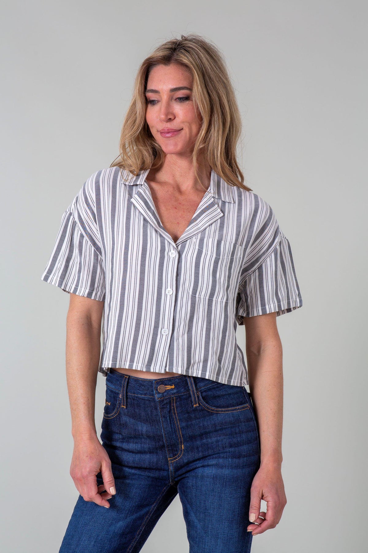 Kimes Ranch Ferris Top in Forged Iron with short sleeves and a button front