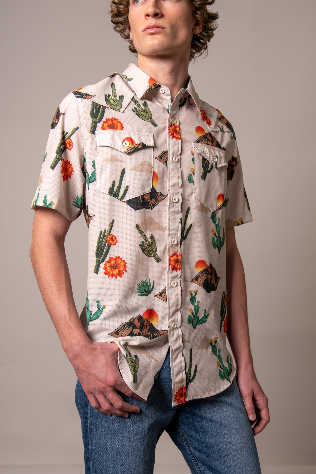 Kimes Ranch Berry dress shirt in Natural with a cactus and mountain print and two chest pockets