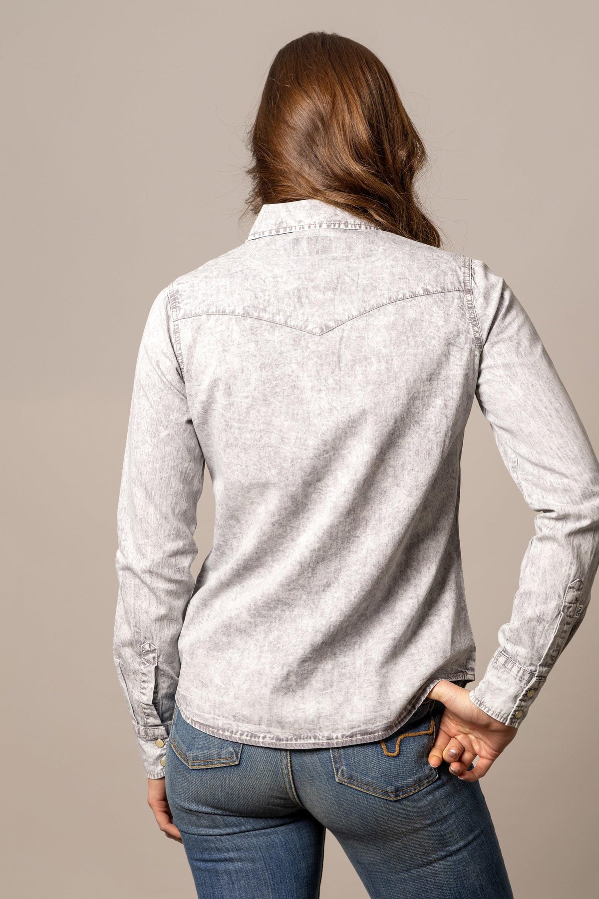 Kimes Ranch KC Tencel Top in Lt Grey, back view, with a back yoke and long sleeves