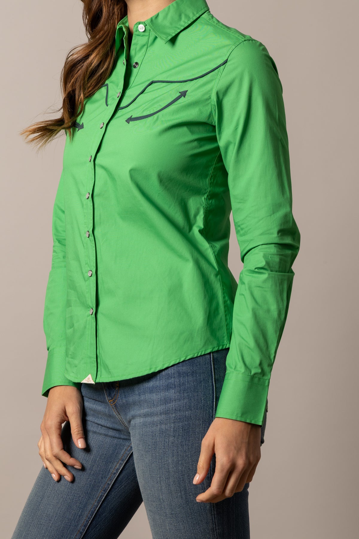 Kimes Ranch Logo Horn Blouse in Kelly Green, side view, with long sleeves and contrast stitching
