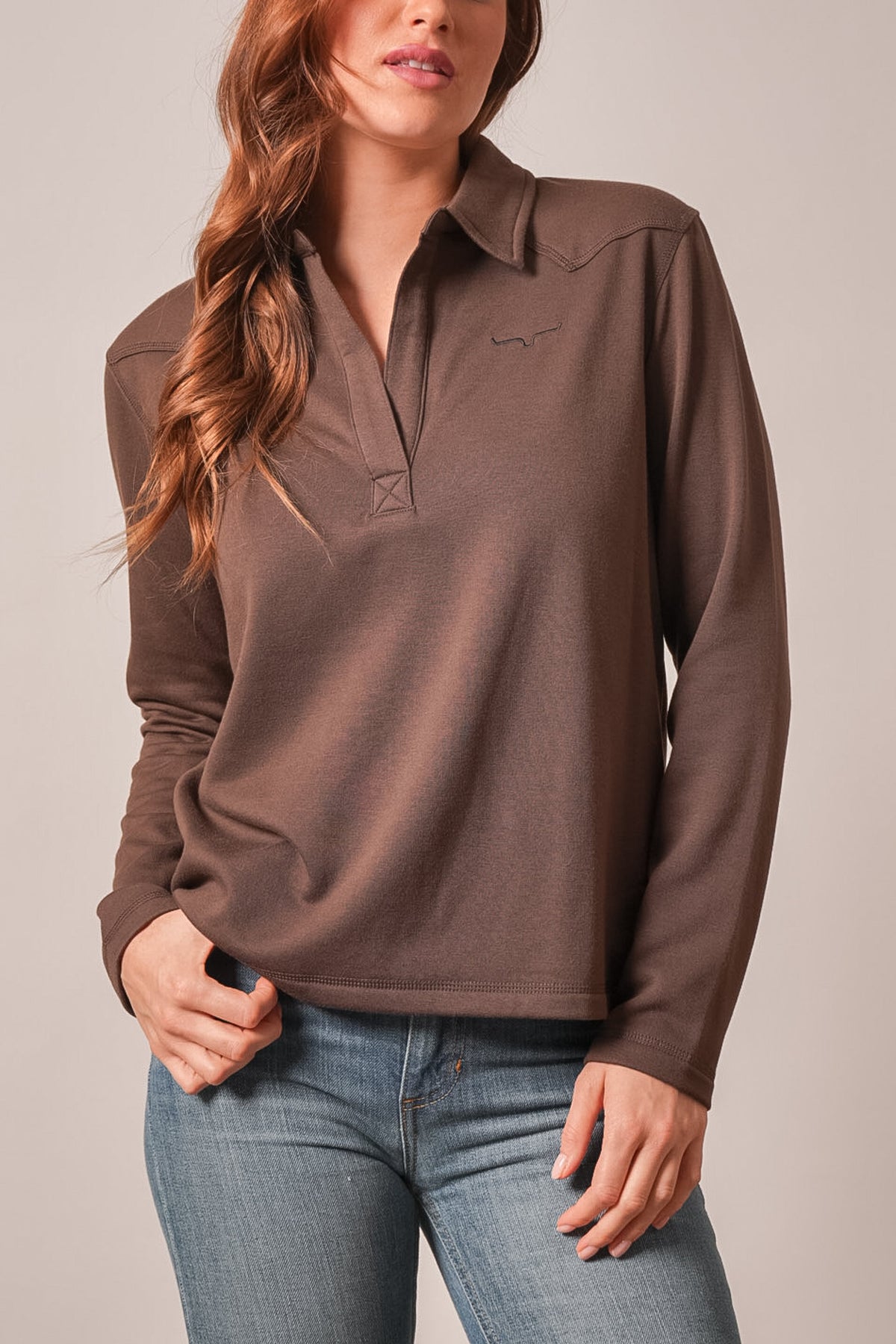 Kimes Ranch Riva sweatshirt in espresso with long sleeves, a collared V-neck and a small logo on the chest
