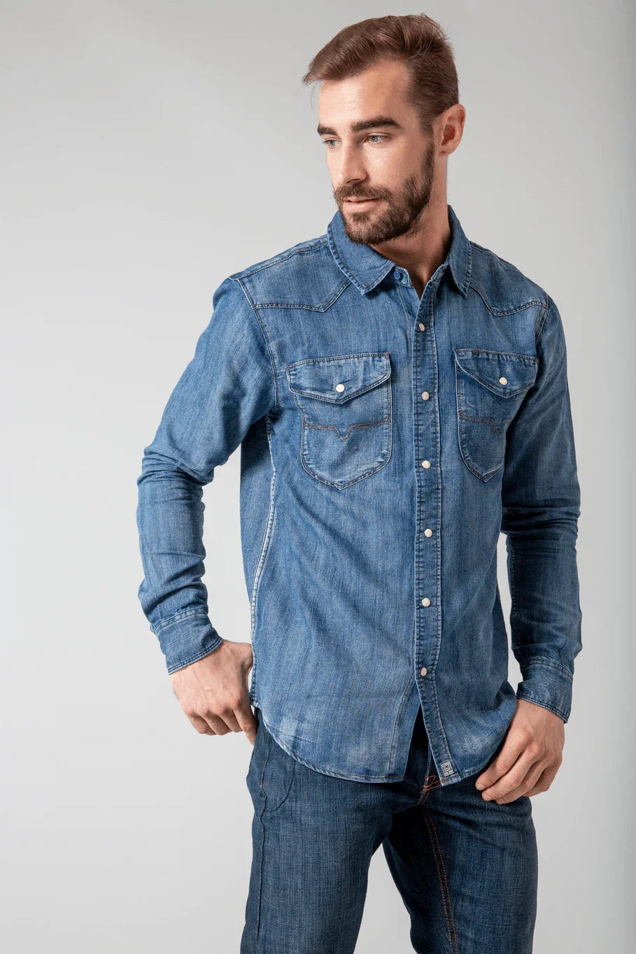 Kimes Ranch Grimes Dress Shirt in Dark Indigo with western yoke and two chest pockets